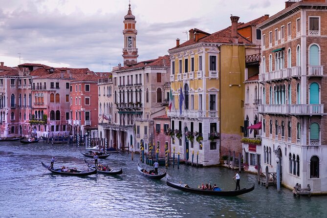 Venice Scavenger Hunt and Best Landmarks Self-Guided Tour - Tour Overview and Details