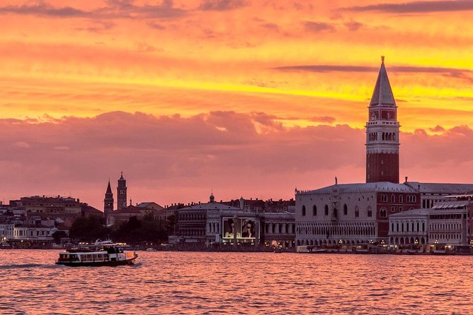 Venice: Sunset Gondola Ride & Guided Walking Tour