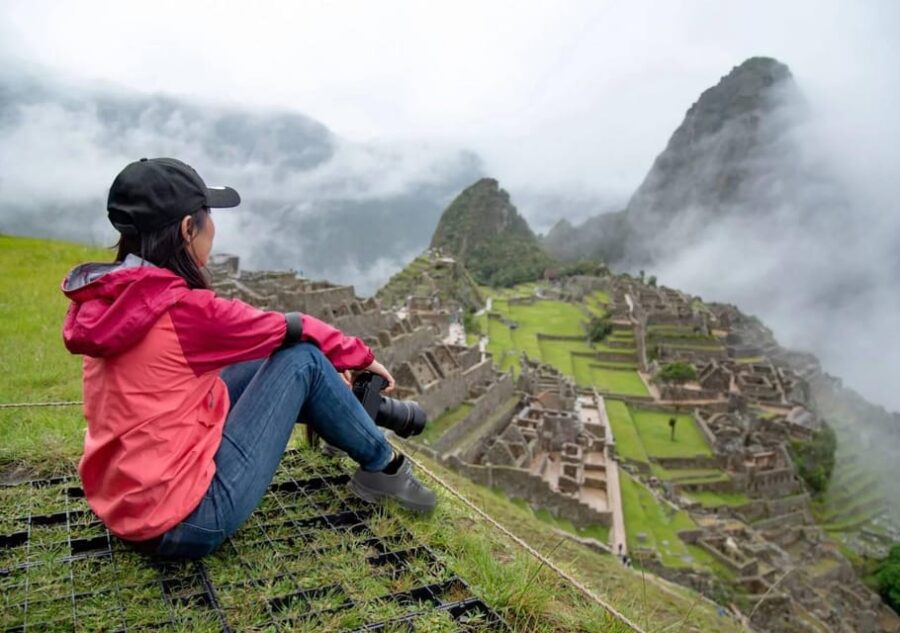 VIP Valley: 2-Day Machu Picchu Mountain