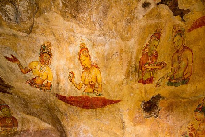 Visit Sigiriya, Dambulla and Kandy – 02 Days, All Inclusive.