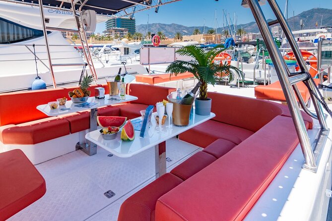 Walk and Dolphin Watching in Fuengirola + 1 Drink