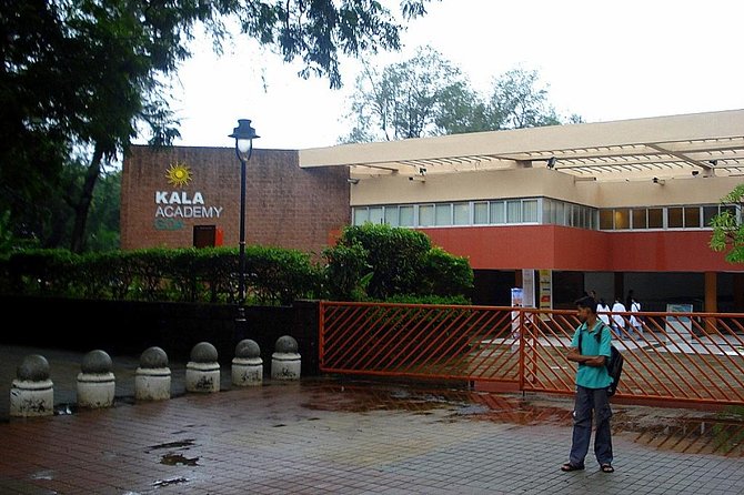 Walk Through the Heritage Campal Neighbourhood (2 Hours Guided Walking Tour) - Scenic Exploration