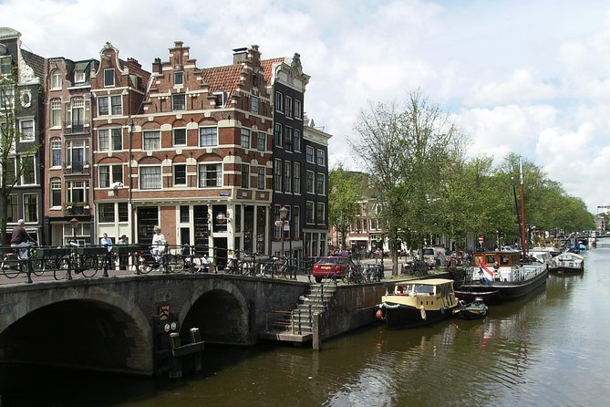 Walking Tour of 2 Hours of the Highlights of Amsterdam - Tour Overview