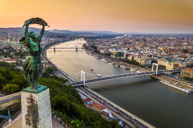 Welcome to Budapest 3 Hrs Must See Private Tour by Car