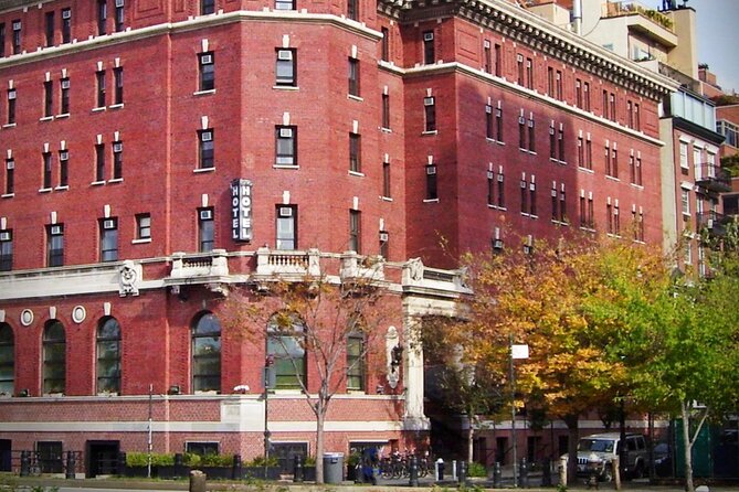 West Villages Flappers, Freaks & Punks: A Self-Guided Audio Tour - Exploring the Tours Highlights