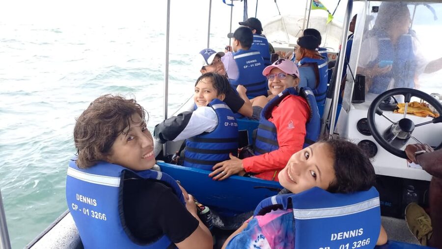 WHALE WATCHIN TOUR