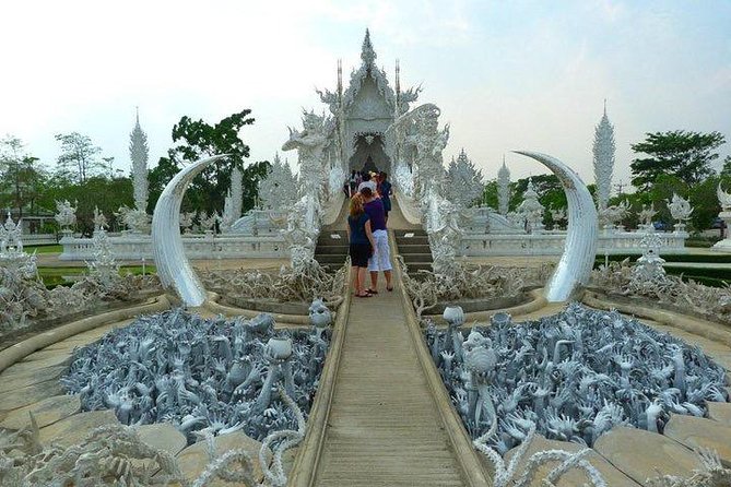 White Temple, Black House Museum and Hot Spring Tour From Chiang Mai - Tour Overview