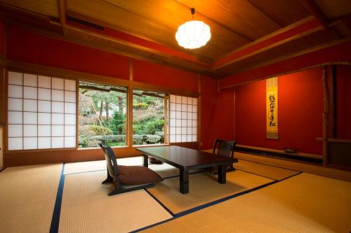 Yamanoo - Overview and Location