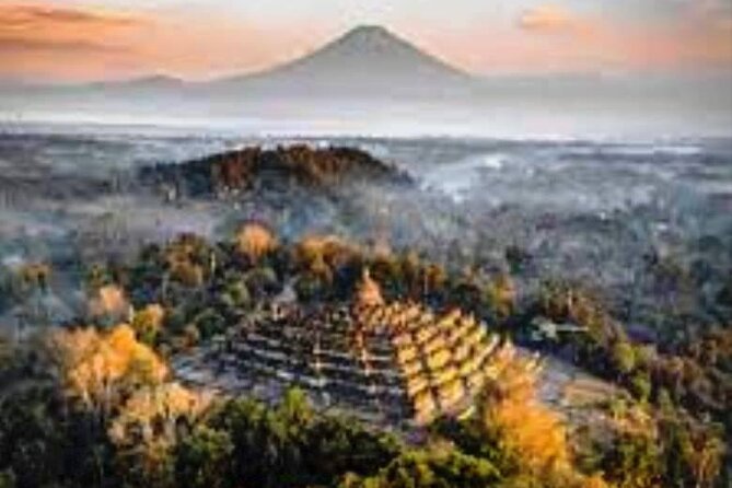 Yogyakarta-Bromo-Ijen Blue Fire From/To Bali All Entrance Incl.