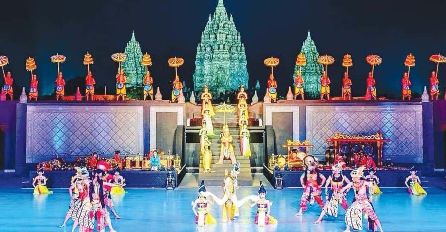 Yogyakarta: Ramayana Show With Transfer, Entry Fee & Dinner