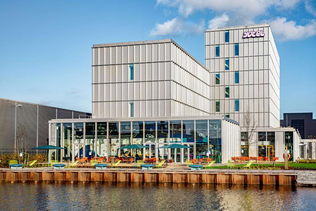 YOTEL Amsterdam Review