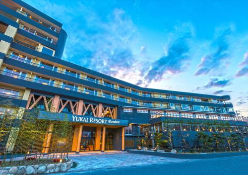 Yukai Resort Premium Shirahama Gyoen - Location and Nearby Attractions