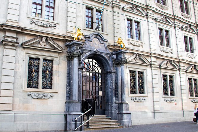 Zurich: Small-Group Historic Hidden Gem Tour