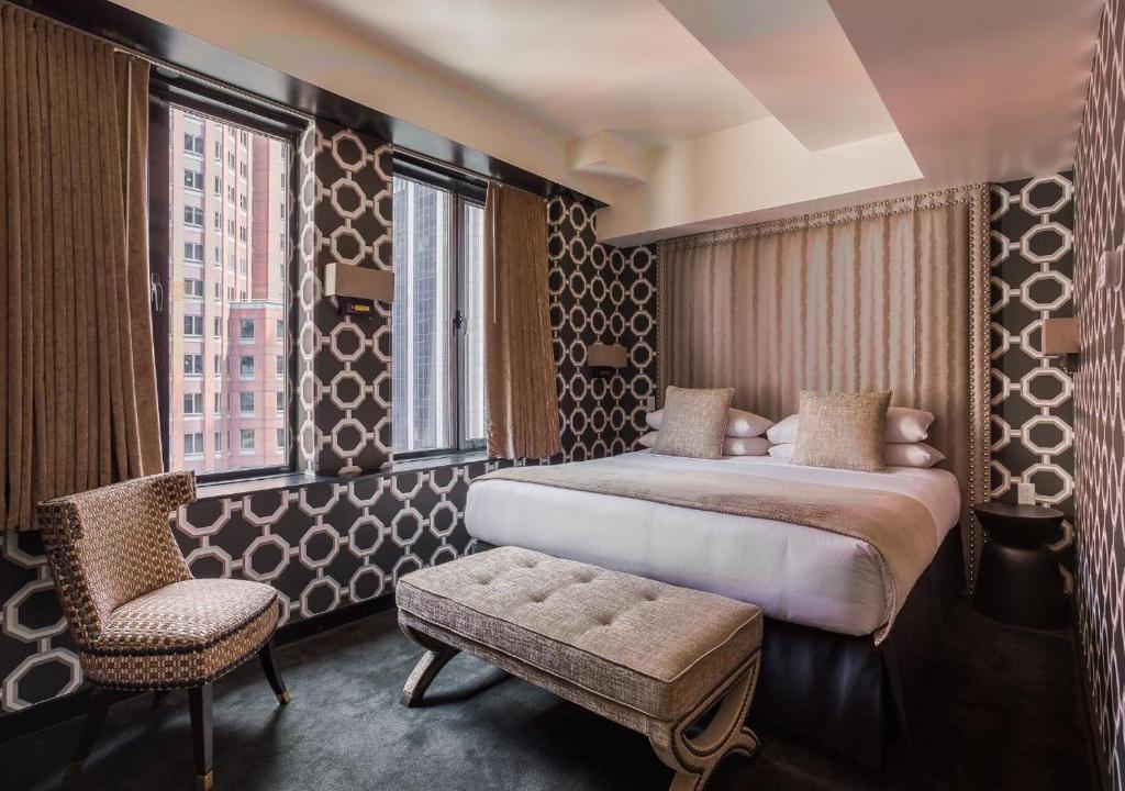 45 Times Square Hotel - Location and Nearby Attractions