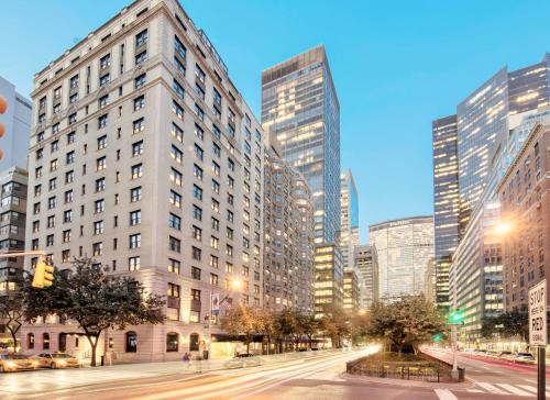 70 Park Avenue Hotel - Location and Nearby Attractions