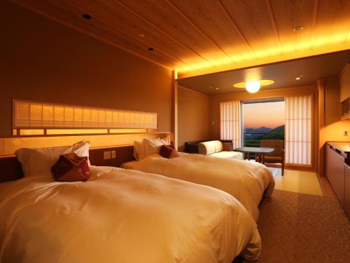 Arima Grand Hotel - Room Types and Amenities