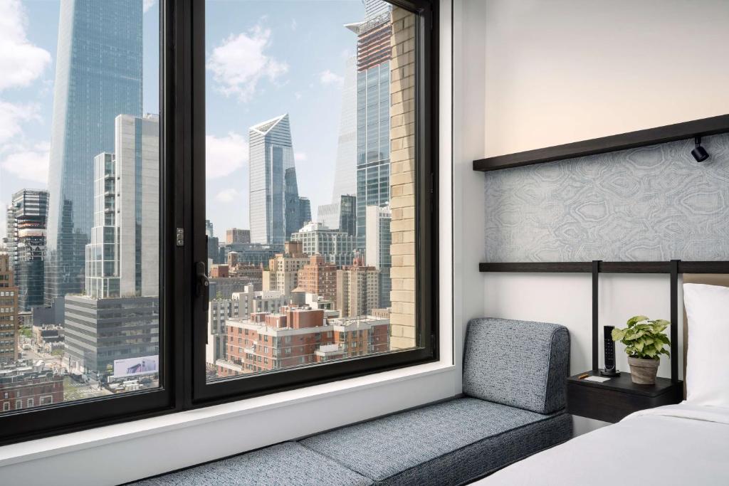 Arlo Midtown - Amenities and Services