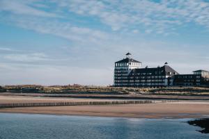 Beach Hotel - Accommodation Options