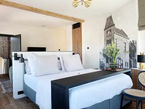 Boutique Hotel Hippe Hendrik - Location and Directions