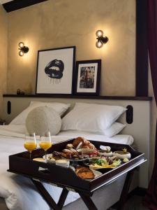 Boutique Hotel & Restaurant Frenchie - Location and Attractions