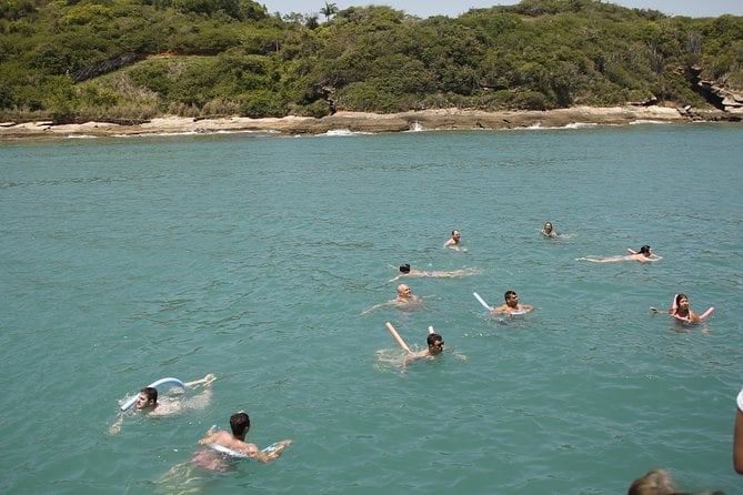 Búzios Full Day: Boat and Trolley Tour With Lunch From Cabo Frio - Transportation and Pickup Details