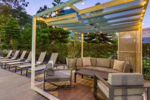Cambria Hotel LAX - Facilities and Amenities