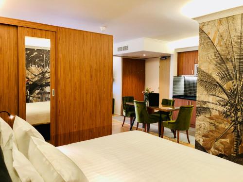 Chassé Hotel Residency - Guest Ratings and Reviews