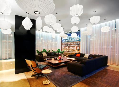 Citizenm Schiphol Airport - Accommodations and Amenities