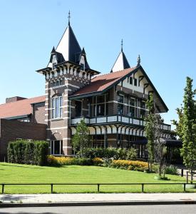 Coat of Arms of Hengelo Residence Suites - Digital Key by SMS and Email - Positive Guest Experiences