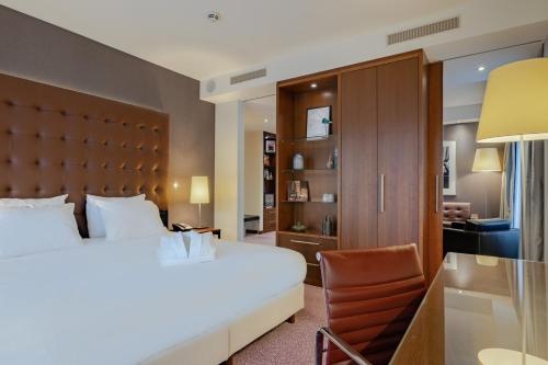Crowne Plaza Amsterdam - South, an IHG Hotel - Accommodations