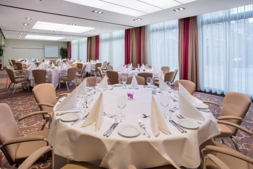 Crowne Plaza Maastricht, an IHG Hotel - Location and Accessibility