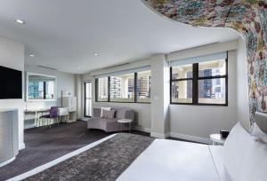 Dream Midtown, by Hyatt - Location and Nearby Attractions