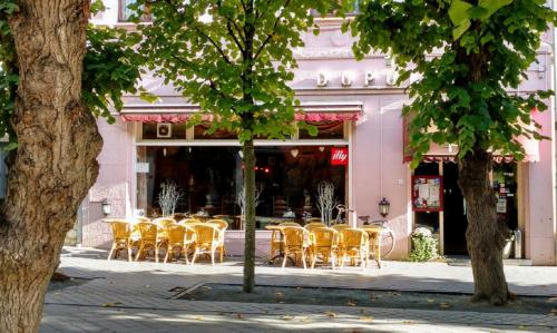 Dupuis Hotel - Guest Reviews