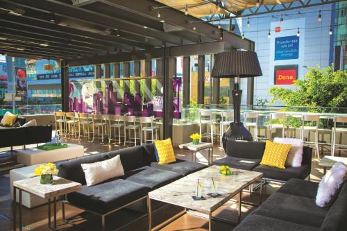 E Central Hotel Downtown Los Angeles - Nearby Attractions