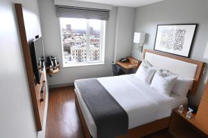 Edge Hotel Washington Heights - Guest Reviews and Ratings