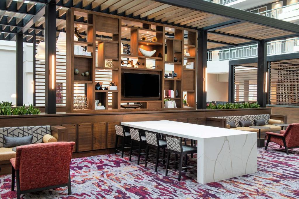 Embassy Suites by Hilton Walnut Creek Review
