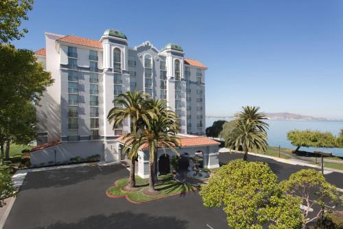 Embassy Suites San Francisco Airport - Waterfront - Spacious Suite Options