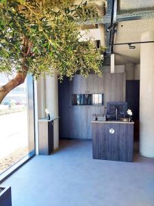 Fletcher Hotel Rotterdam-Airport - Facilities and Services