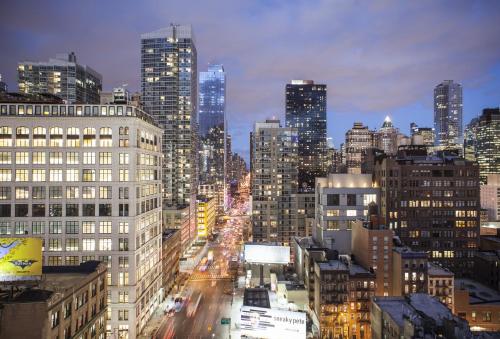Four Points by Sheraton Manhattan Midtown West - Amenities and Facilities