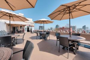 Gaslamp Plaza Suites - Convenient Location