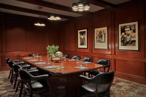 Graduate by Hilton Berkeley - Accommodations and Room Types