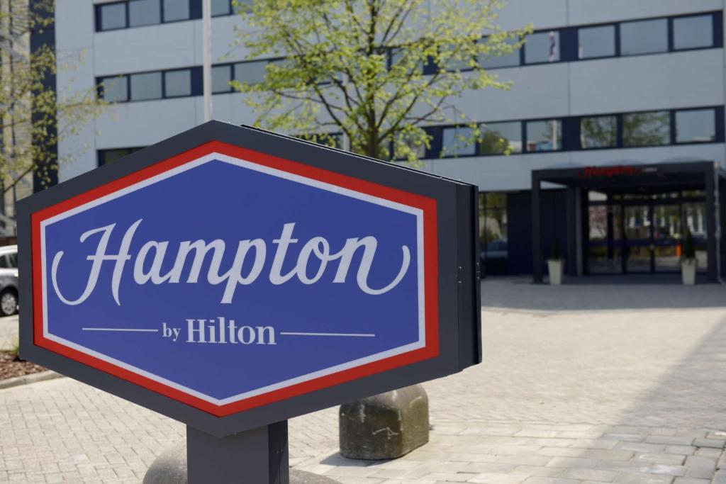 Hampton by Hilton Amsterdam Airport Schiphol - Location and Accessibility