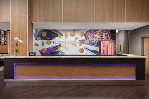 Hampton Inn Times Square Central - Comfortable and Well-Appointed Accommodations