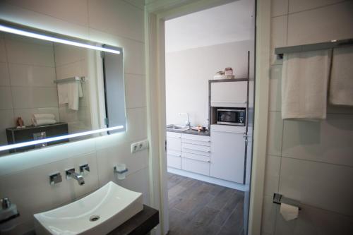Hof Van Alexander Boutique Hotel - Key Facilities
