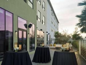 Hotel Centro Sonoma Wine Country, Tapestry Collection Hilton - Convenient Location