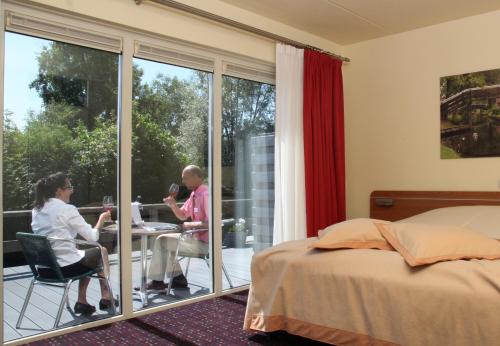 Hotel De Harmonie - Room Details and Amenities