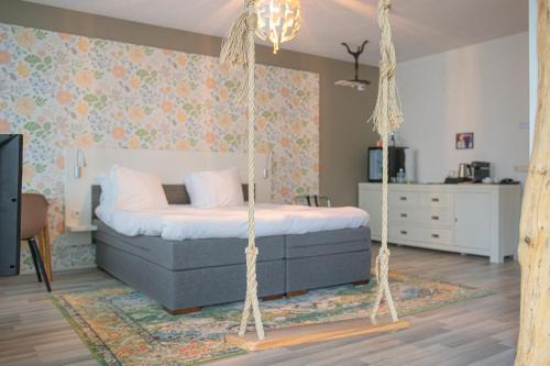 Hotel De Wereld Review
