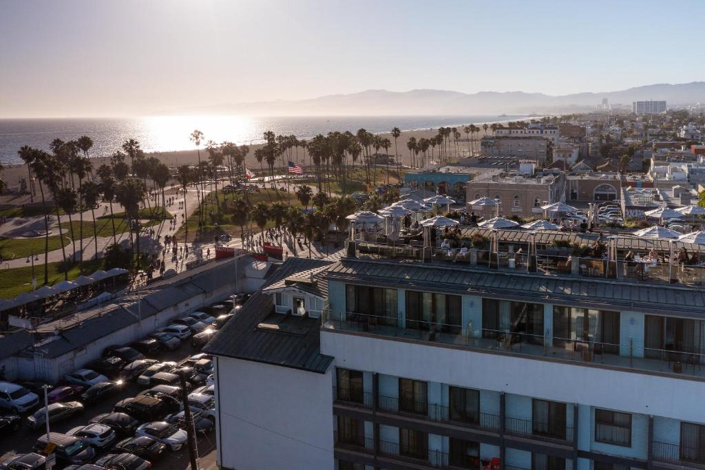 Hotel Erwin Venice Beach Review