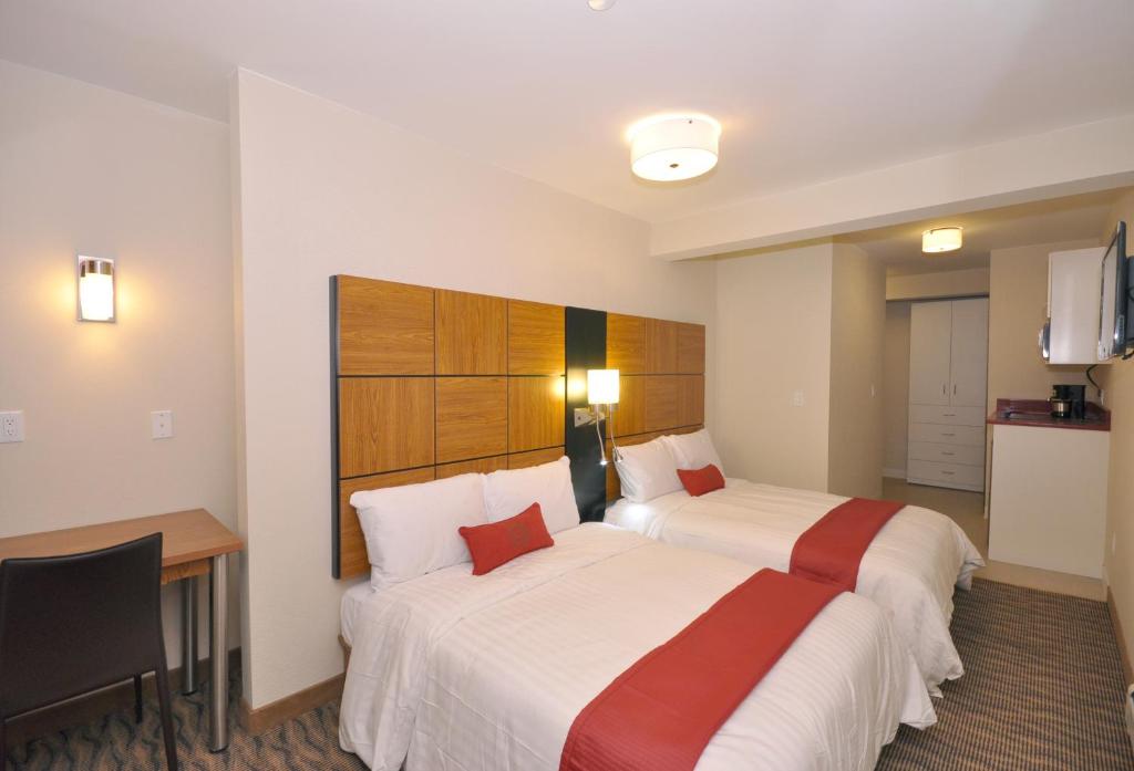 Hotel Five44 Review