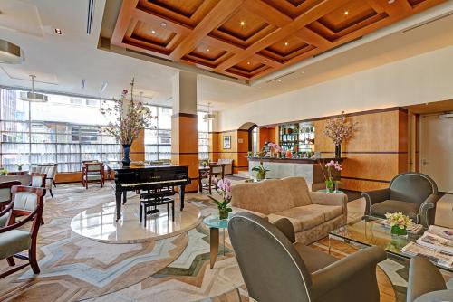 Hotel Giraffe by Library Hotel Collection - Room Types and Amenities